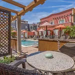 D. Dinis - Charming (adults Only) Affittacamere 4*