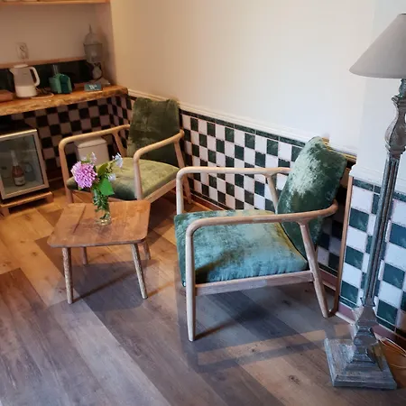 D. Dinis - Charming (adults Only) Lagos