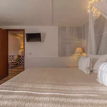 D. Dinis - Charming (adults Only) Guest house