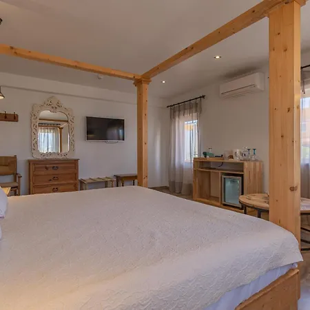 D. Dinis - Charming (adults Only)