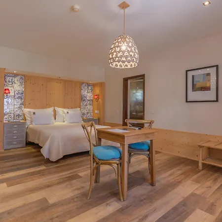 D. Dinis - Charming (adults Only) Pensión