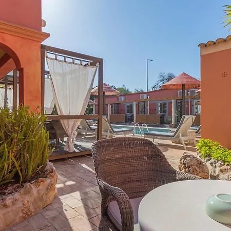 D. Dinis - Charming (adults Only) Lagos