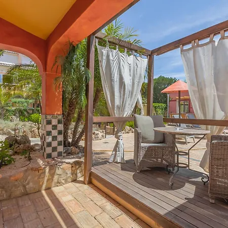 D. Dinis - Charming (adults Only) Lagos