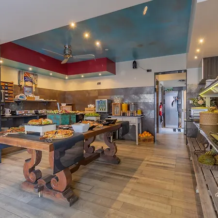 D. Dinis - Charming (adults Only) Pensión