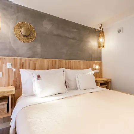 D. Dinis - Charming (adults Only) Gæstehus 4*