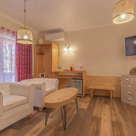 D. Dinis - Charming (adults Only) 4*