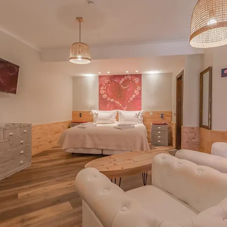D. Dinis - Charming (adults Only) Penzion 2*