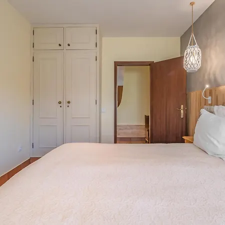 D. Dinis - Charming (adults Only) بيت ضيافة 4*