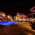 Πανσιόν D. Dinis - Charming (adults Only) Λάγος