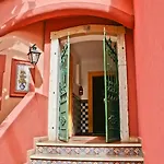 Πανσιόν D. Dinis - Charming (adults Only)